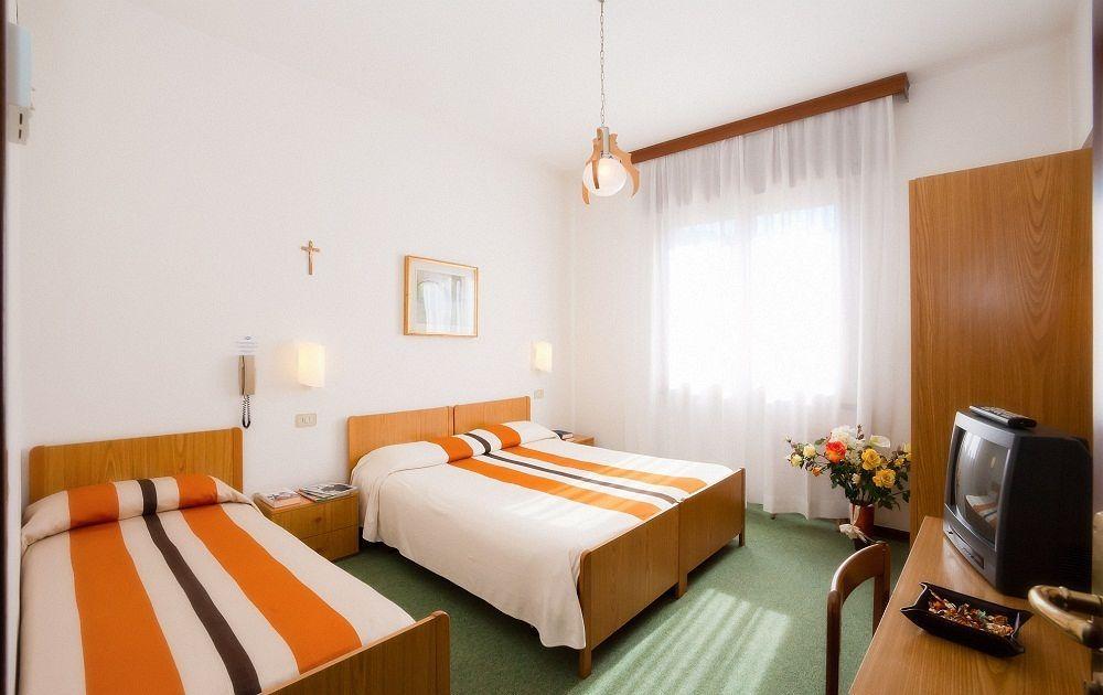 Hotel Regina 卡奥莱 外观 照片